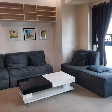 Spacious 2 Bedroom Unit With Pool Маніла Екстер'єр фото
