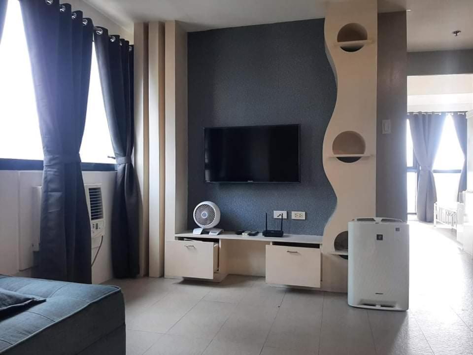 Spacious 2 Bedroom Unit With Pool Маніла Екстер'єр фото